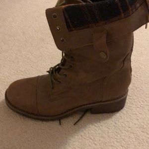 Wanted lace up boots